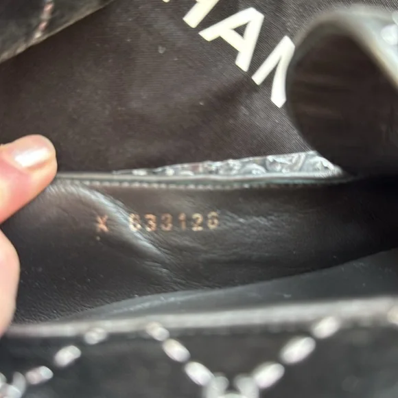 Chanel pre loved CC smoking slippers. Size 39.5 - Picture 6 of 7